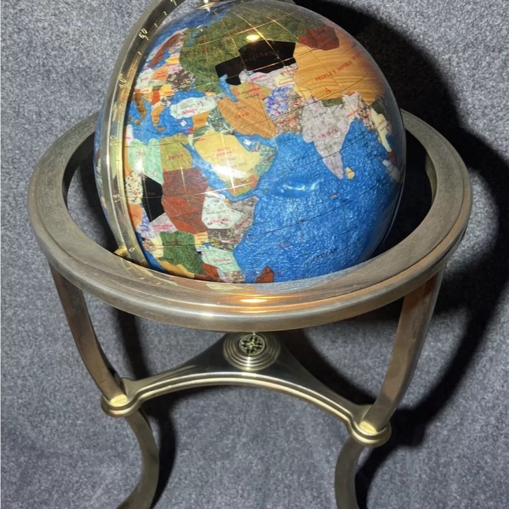 Alexander kalifano Vtg gold opelite mother of pearl floor 34” world globe